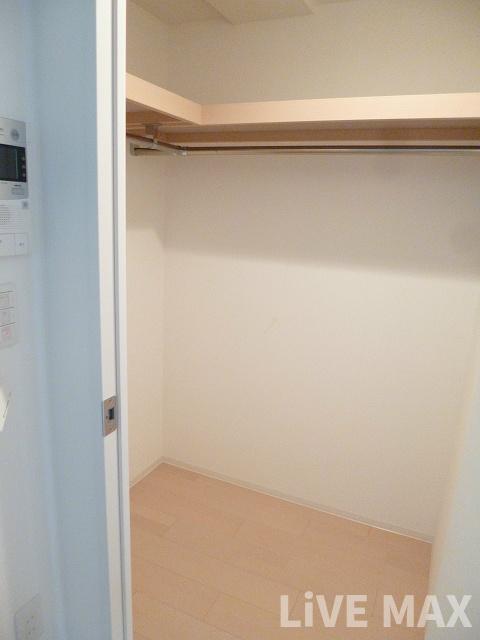 収納　ウォークインクローゼット