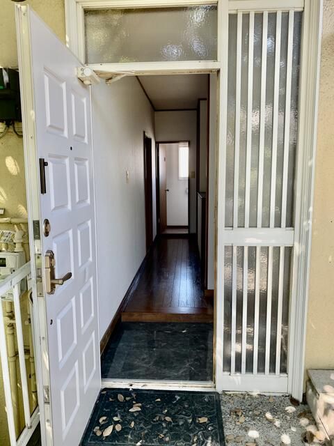 玄関　落ち着いた玄関です