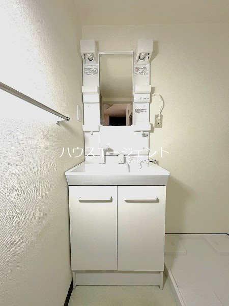 洗面設備　独立洗面台付き。※参考画像