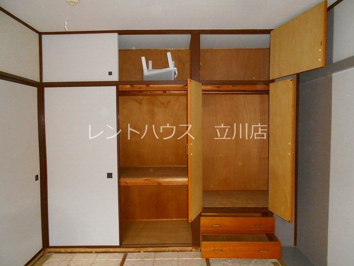 収納　同物件別部屋参考写真です