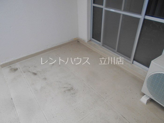 バルコニー　同物件別部屋参考写真です