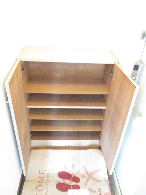 玄関　シューズボックス