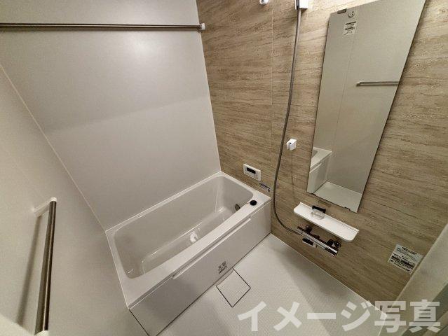 バス・シャワールーム　※同タイプ写真