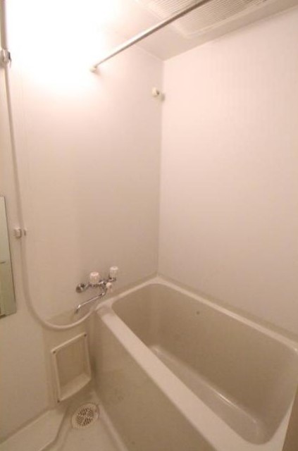 バス・シャワールーム　バスルーム