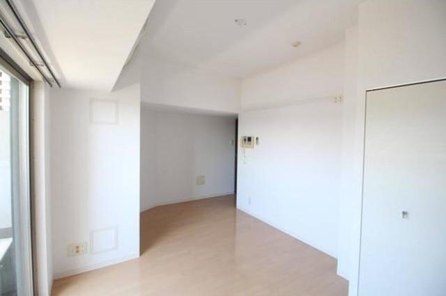 居室・リビング　明るいお部屋