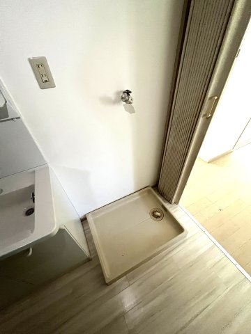 洗面設備　室内洗濯機置き場です