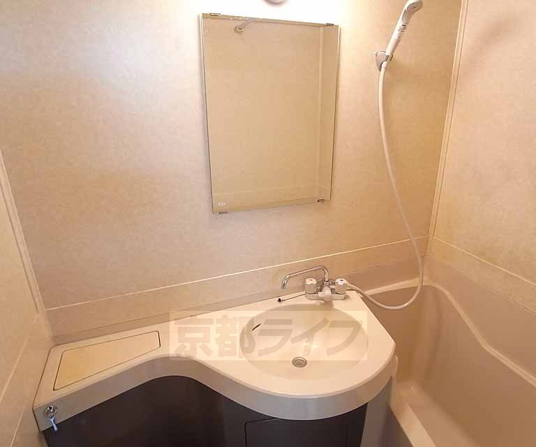 洗面設備　洗面台です。