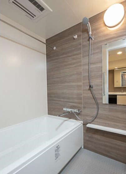 バス・シャワールーム　※同タイプ住戸です。