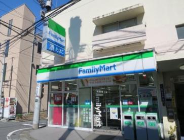 コンビニ　ファミリーマート千駄ヶ谷二丁目店（コンビニ）まで89m