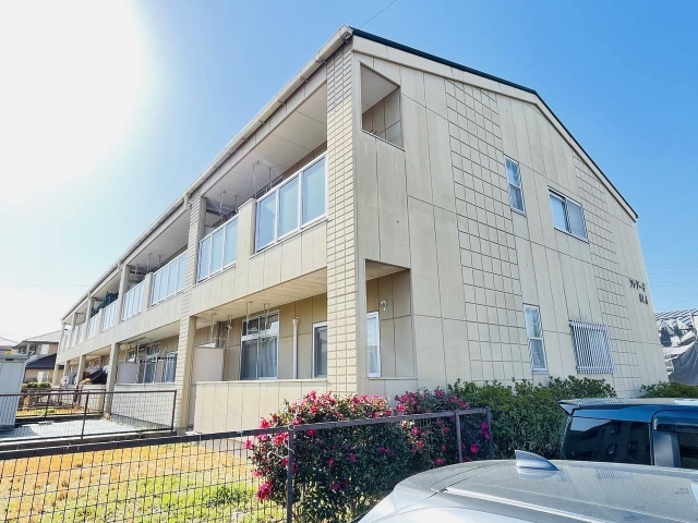 建物外観　日当たり良好なマンションです。