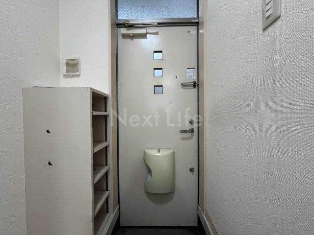 玄関　イザットパレス淵野辺