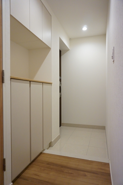 玄関　（他号室写真になります）