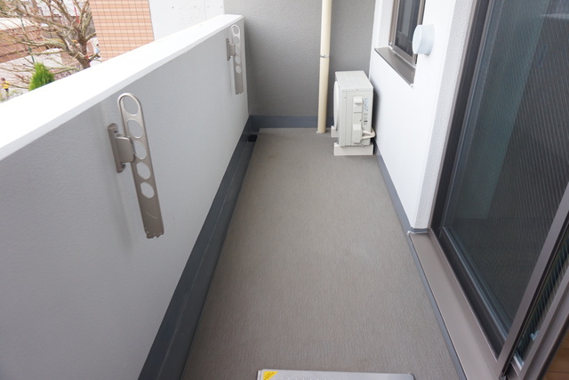 バルコニー　（他号室写真になります）