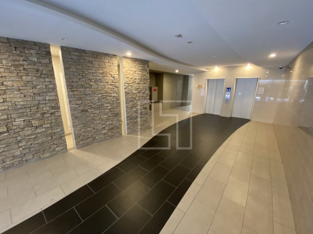 ロビー　セレニテ桜川駅前プリエ　ロビー