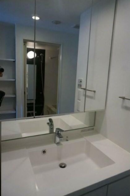 洗面設備　※同仕様写真含む