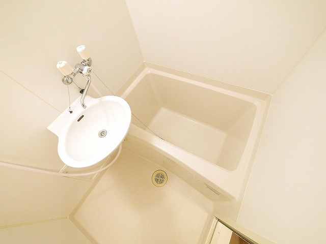 バス・シャワールーム　日々の疲れを癒すお風呂付です