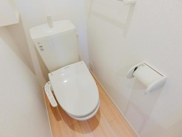 トイレ　★シャワートイレ★