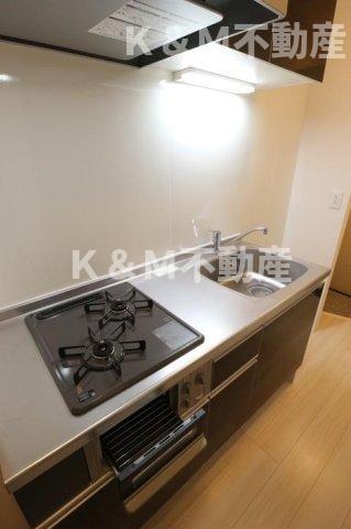 キッチン　コンパクトなキッチンで掃除もラクラク