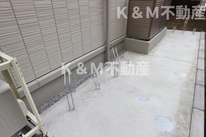 バルコニー　バルコニーからの眺めを楽しみながら食事をしませんか