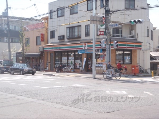 コンビニ　セブンイレブン伏見竹田店（コンビニ）まで250m
