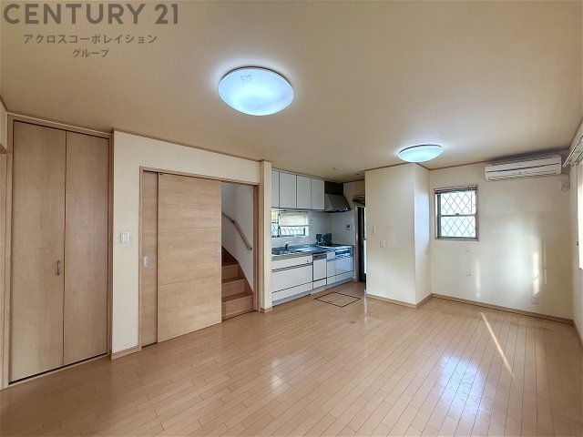 居室・リビング　広々としたリビング