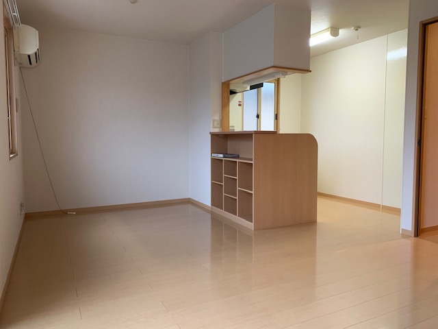 居室・リビング　南向きの明るいリビング