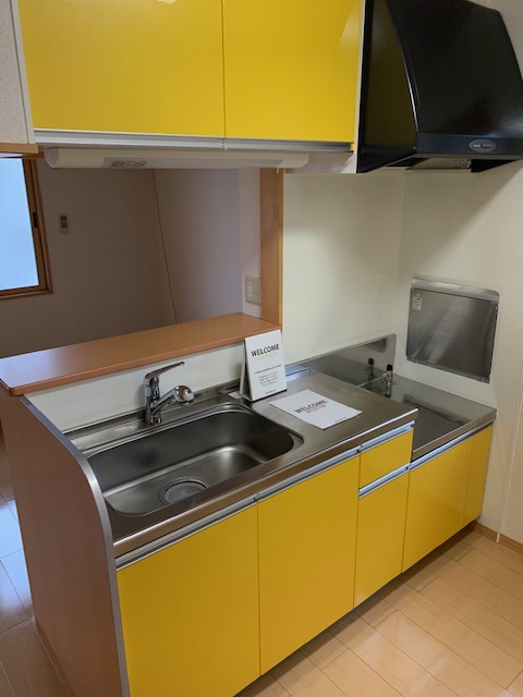 キッチン　収納たっぷりのキッチン　対面キッチン