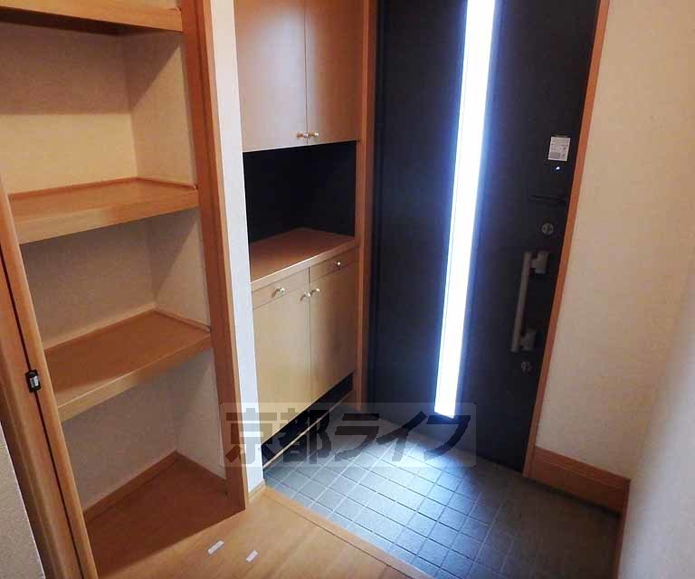 玄関　玄関ホールです