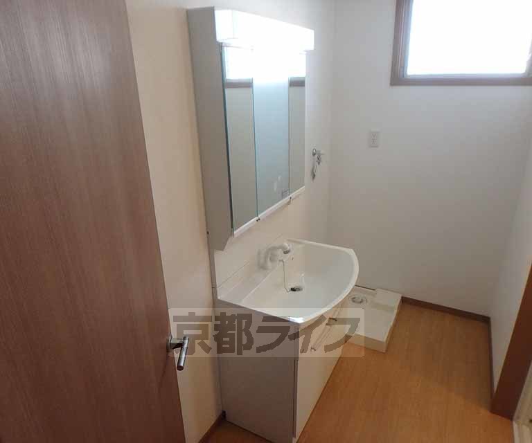 洗面設備　リノベーション部屋