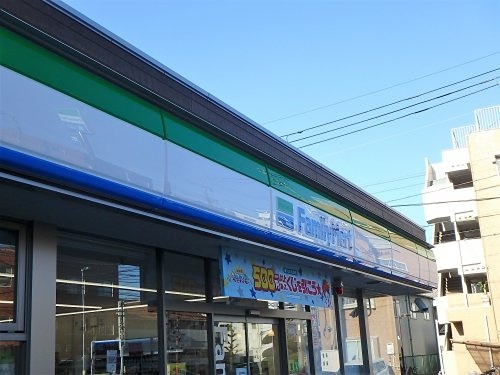 コンビニ　ファミリーマート 芝大門二丁目店（コンビニ）まで142m