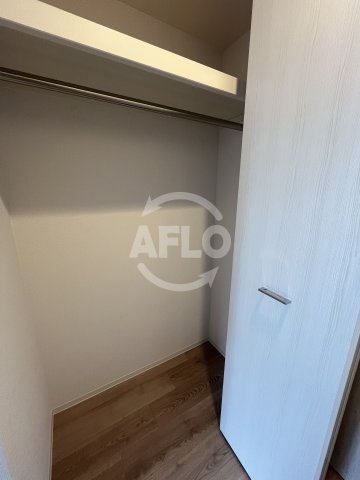 収納　エスリード新大阪ザ・プレミアEAST　クローゼット