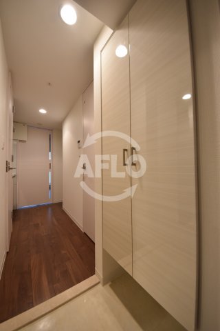 玄関　レオンヴァリエ大阪ベイシティII　玄関スペース