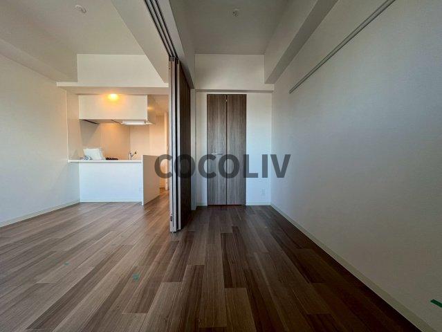 居室・リビング　同物件別部屋写真