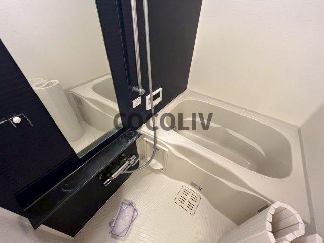 バス・シャワールーム　同物件別部屋写真