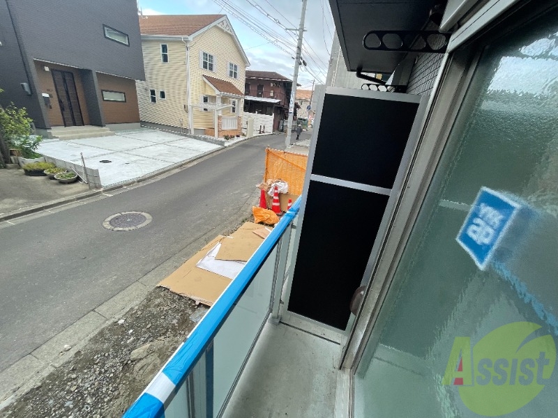 バルコニー　バルコニーは洗濯物もしっかり干せそうな広さです。