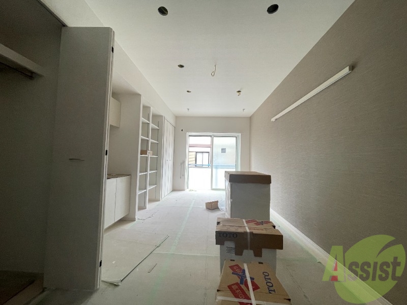 居室・リビング　広々としたお部屋でゆったり休めますね～。