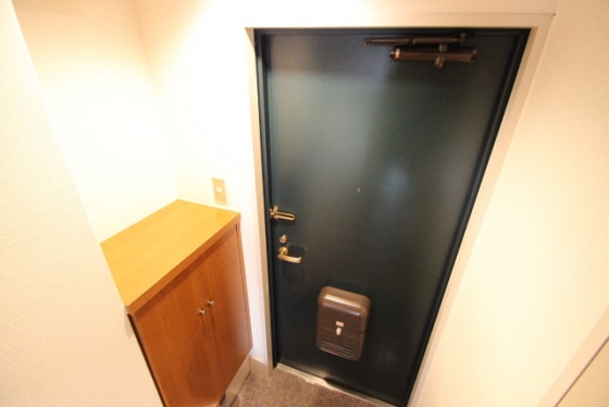 玄関　※別部屋の写真です