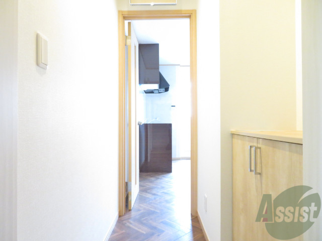 玄関　玄関の外から部屋の中を撮影してみましたー。