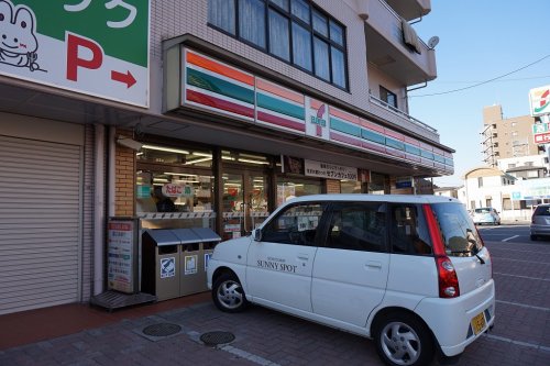 コンビニ　セブン-イレブン 広島八木店（コンビニ）まで383m