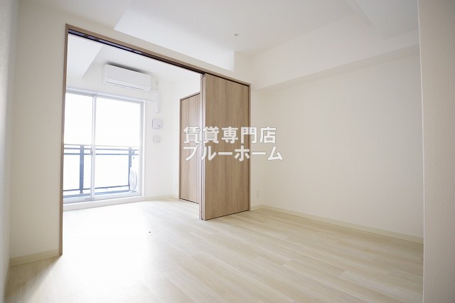 居室・リビング　広々とした洋室！