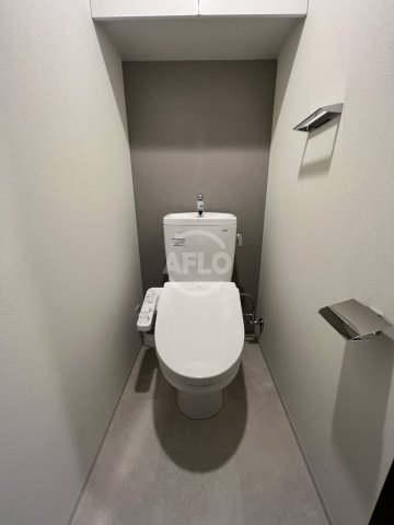 トイレ　アーバネックス難波WEST　温水洗浄便座