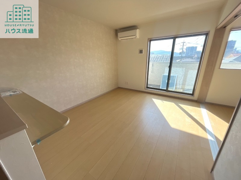 居室・リビング　※同タイプ別号室のお写真です