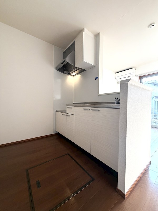 キッチン　対面型キッチンのためコミュニケーションも取りやすいです。