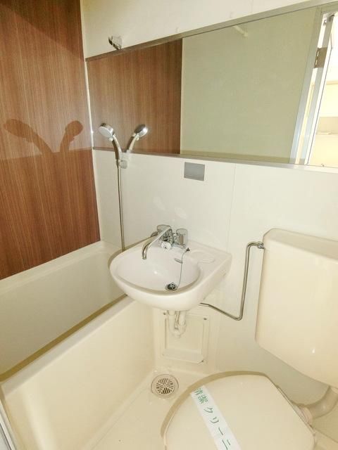 バス・シャワールーム　♪サッパリ爽快バスタイム！♪