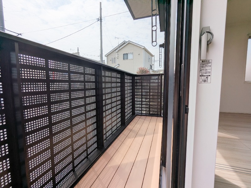 バルコニー　図面と現状に相違がある場合には現状を優先