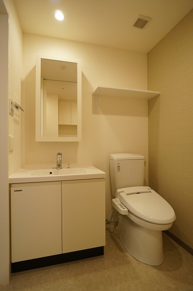 洗面設備　洗面所・トイレ（上部棚有）