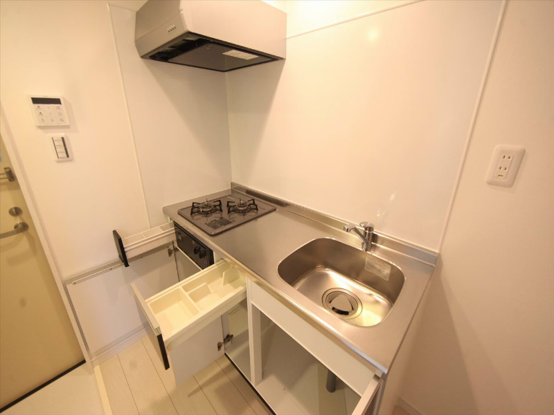 キッチン　システムキッチン（ガス2口）冷蔵庫・レンジ等ご用意できます