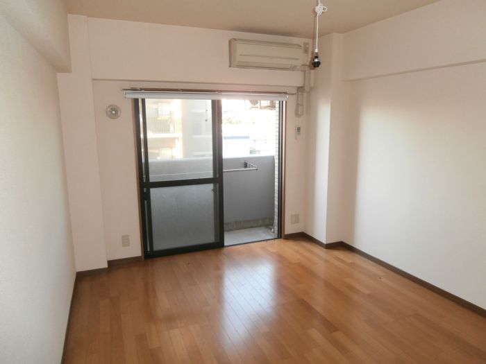 居室・リビング　使いやすい居間です