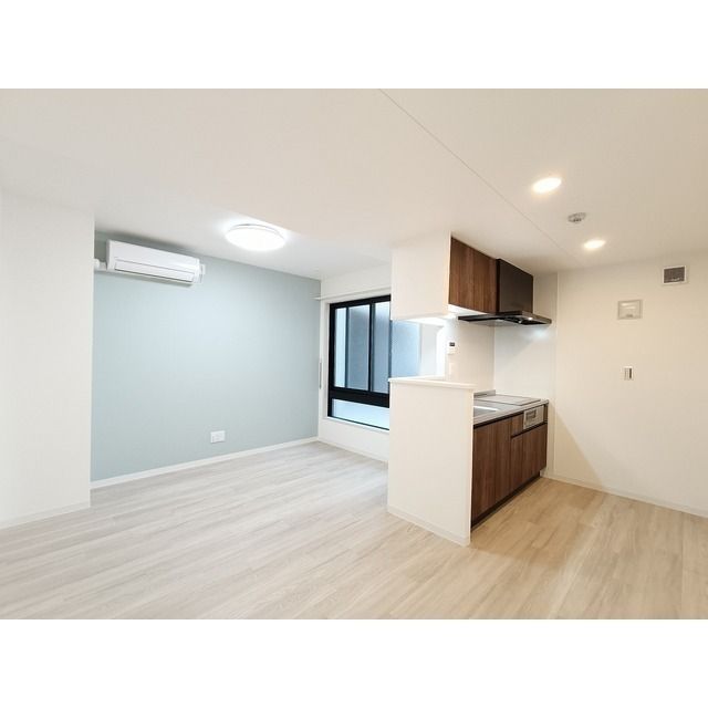 居室・リビング　別住戸参考写真