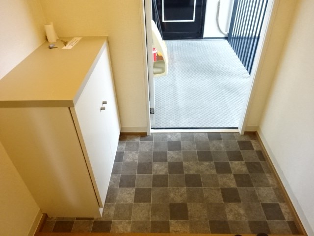 玄関　写真は201号室です。(参考)